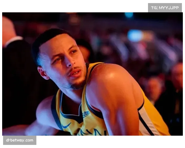 波杰姆斯基复制库里 23岁16天成勇士最年轻2555三分球员